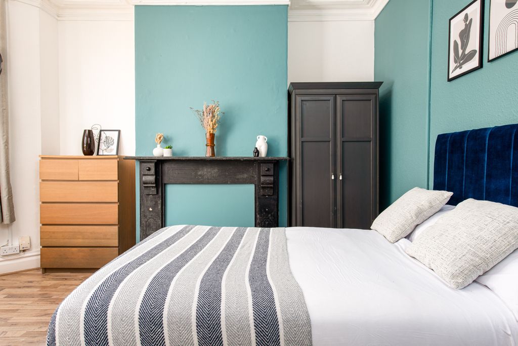 Property photo 2 of 15 Bedroom1_2