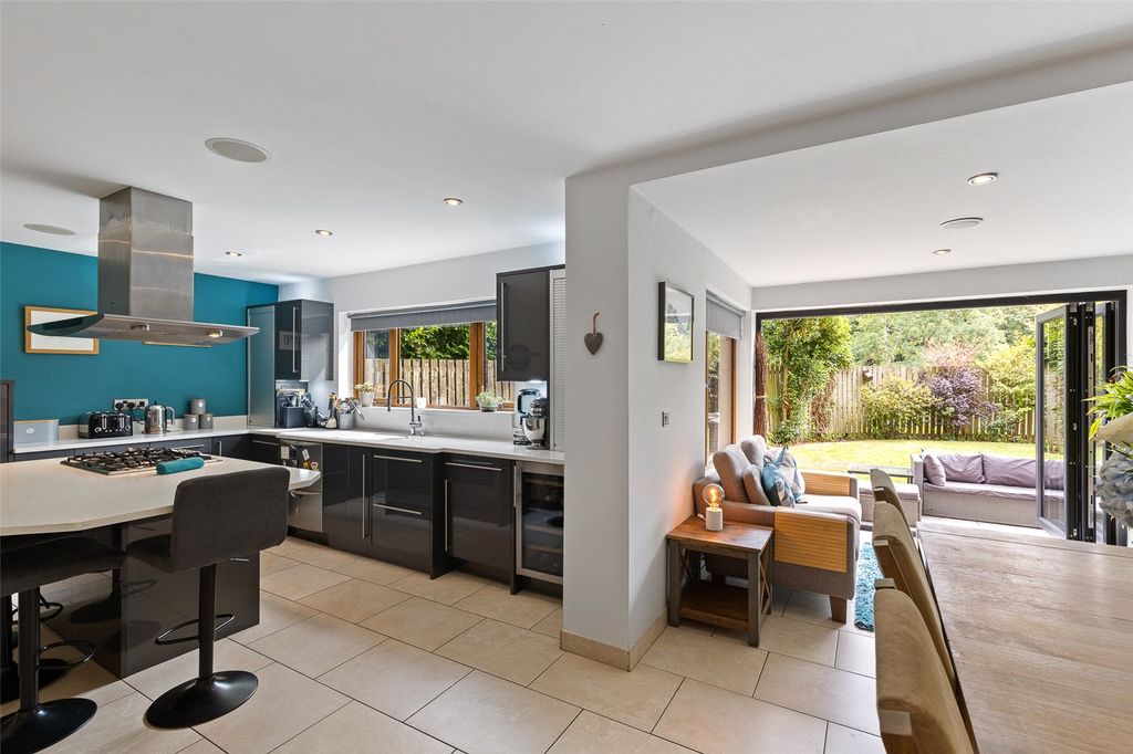 Property photo 3 of 40 Dining Kitchen