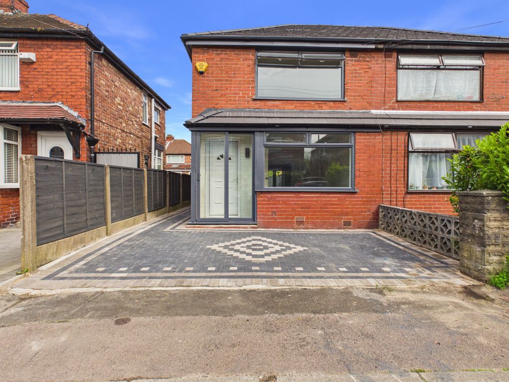 Property photo 1 of 20 Cam03729G0-Pr0326-Still021