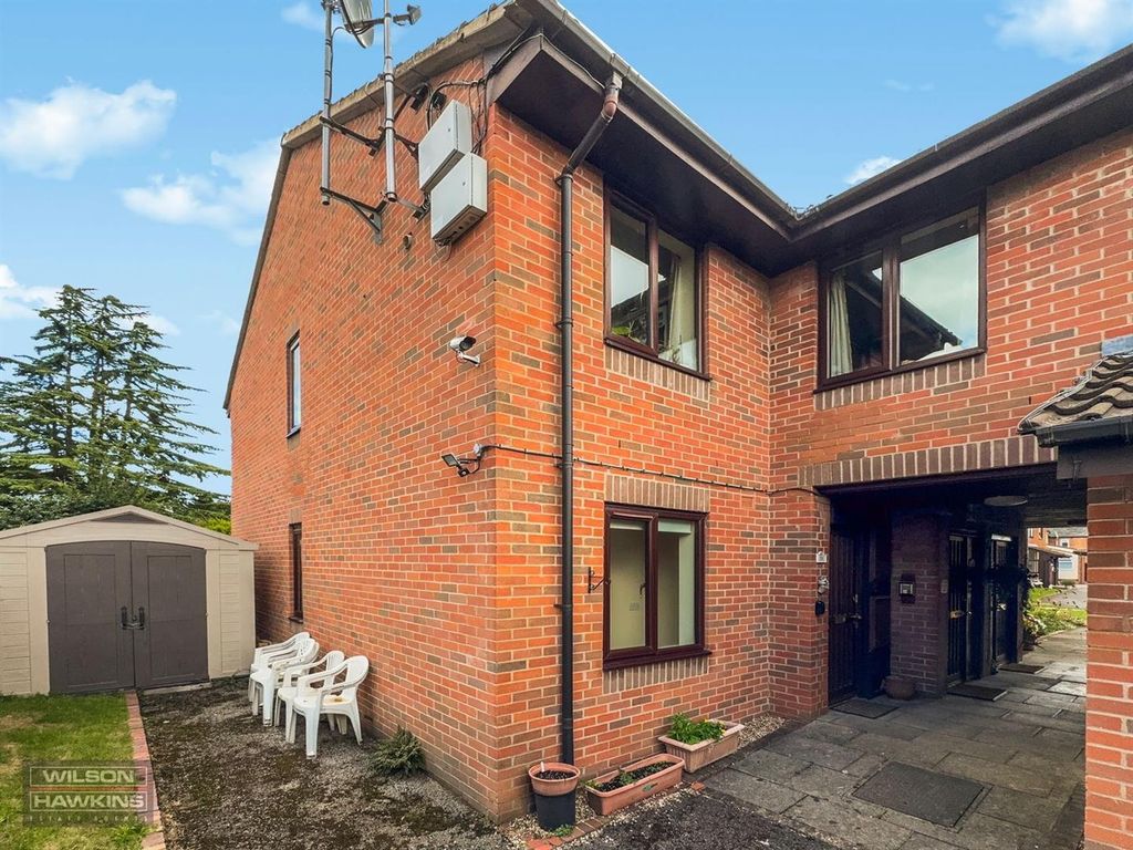 Property photo 1 of 12