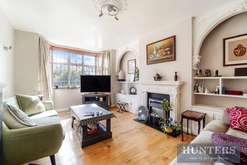 Property photo 2 of 11 Brockenhurst (4).Jpg