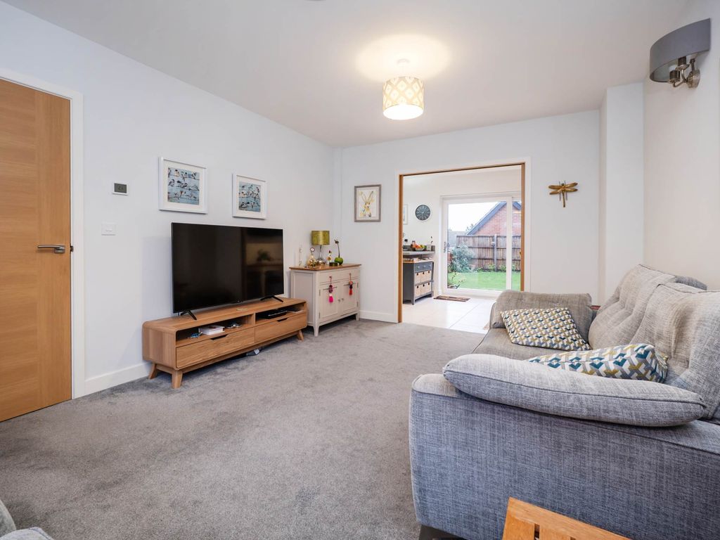 Property photo 3 of 28