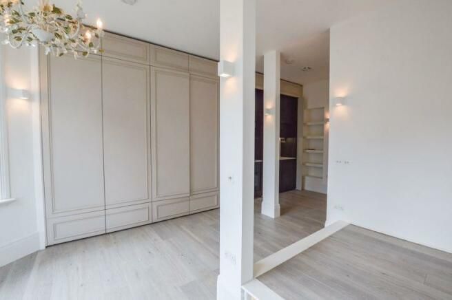 Property photo 1 of 12 Photo 5