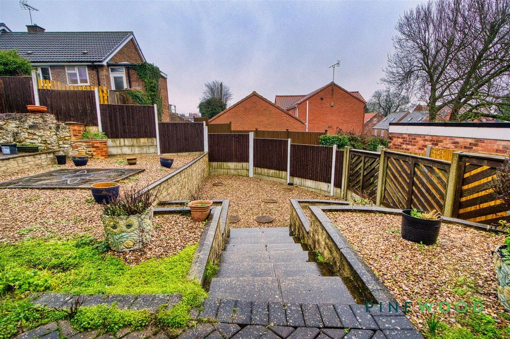 Property photo 3 of 21 Garden