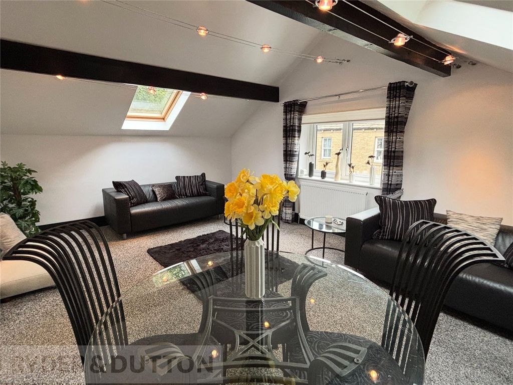 Property photo 3 of 18 Picture No. 06