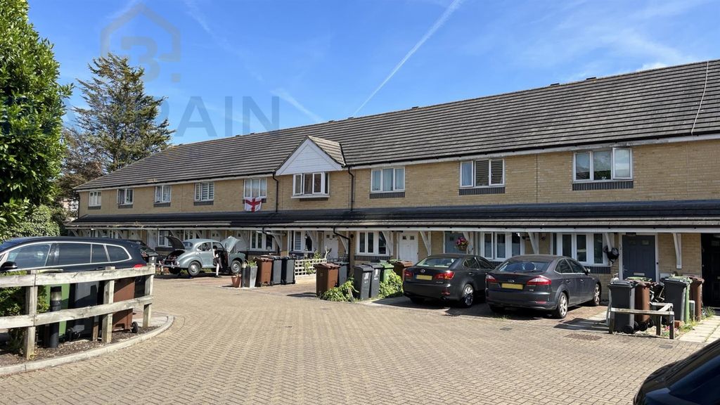 Property photo 3 of 8 For Sale - Dagenham Rm8 - By Barrain London Estate Agency