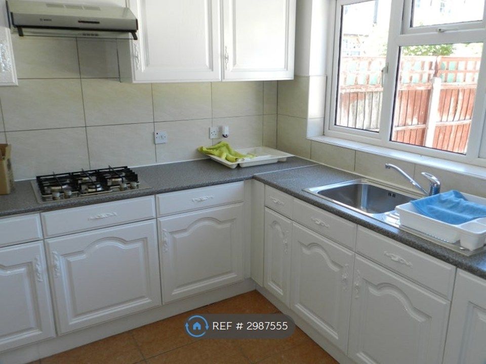 Property photo 2 of 8 Separate Kitchen And Dining Room