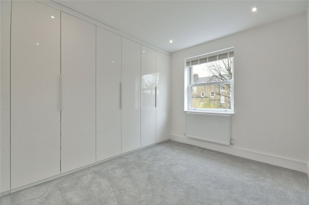 Property photo 2 of 11 Picture No. 05