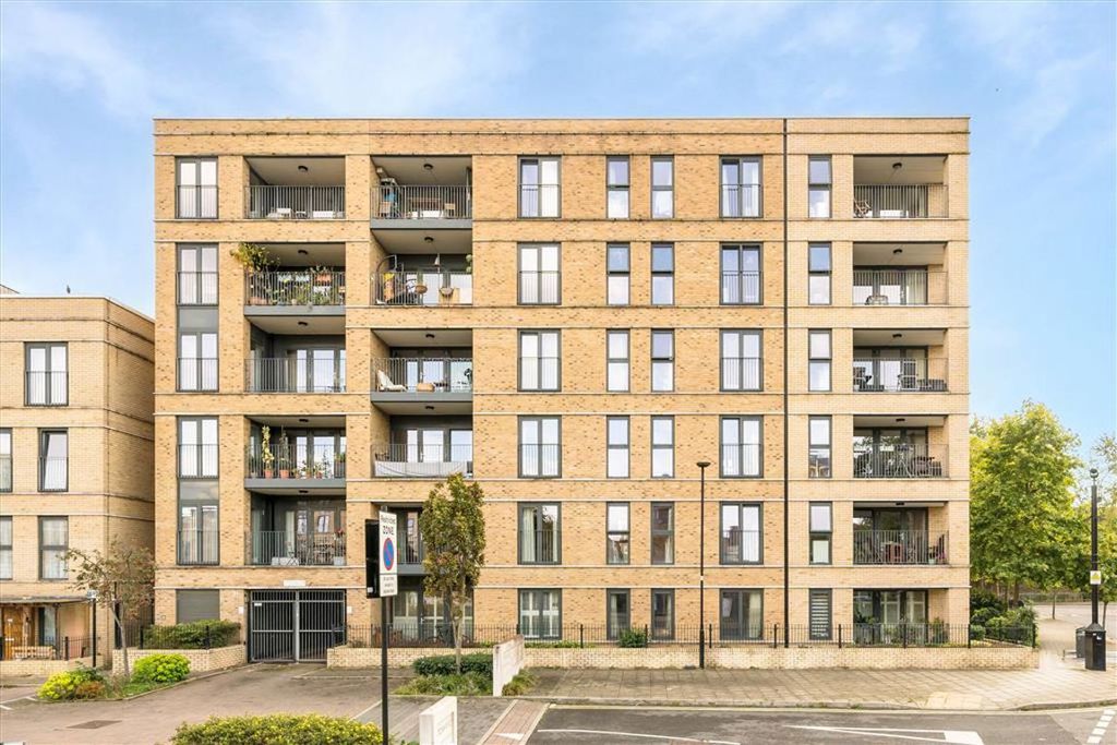 Property photo 1 of 8