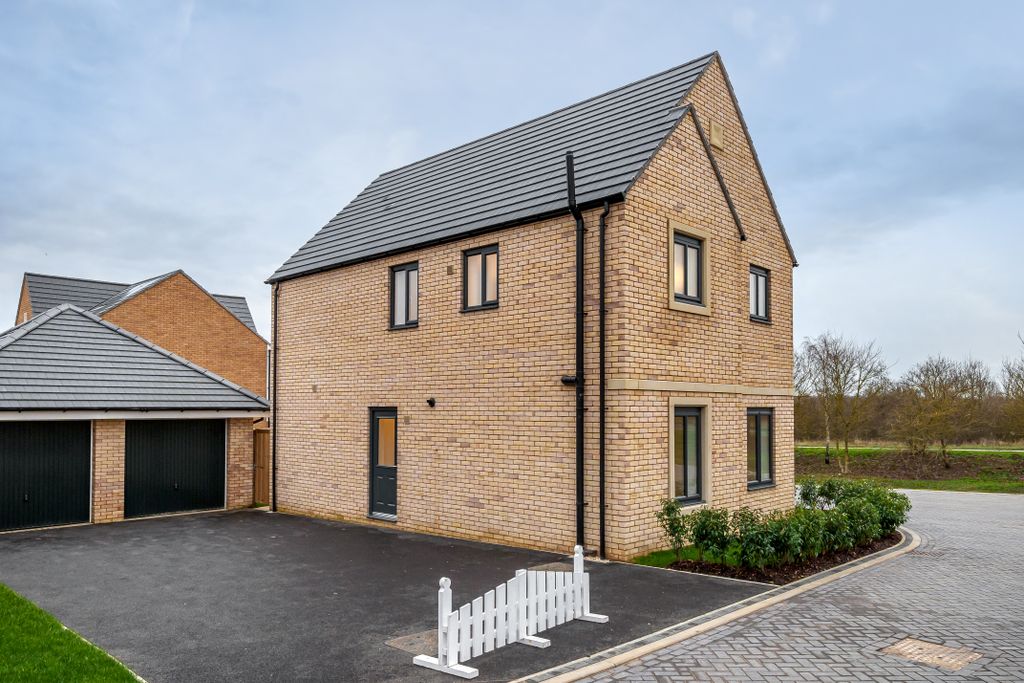 Property photo 2 of 21 Image