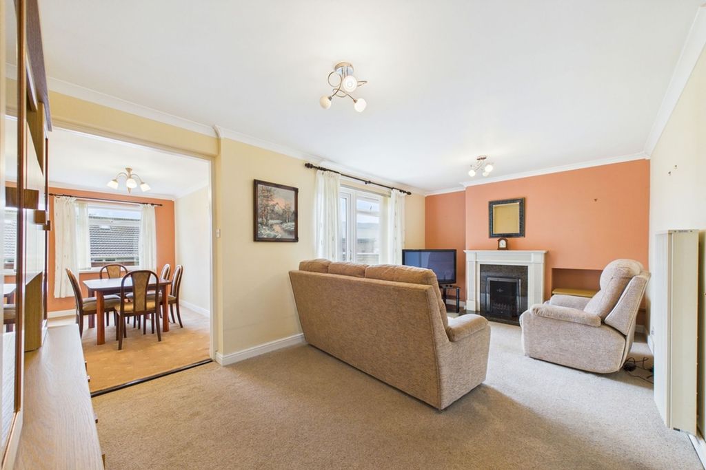 Property photo 3 of 19 Photo 9