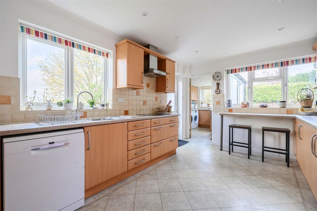 Property photo 3 of 23 1442197-9-69Dfbb5Ad07Ad.Jpg