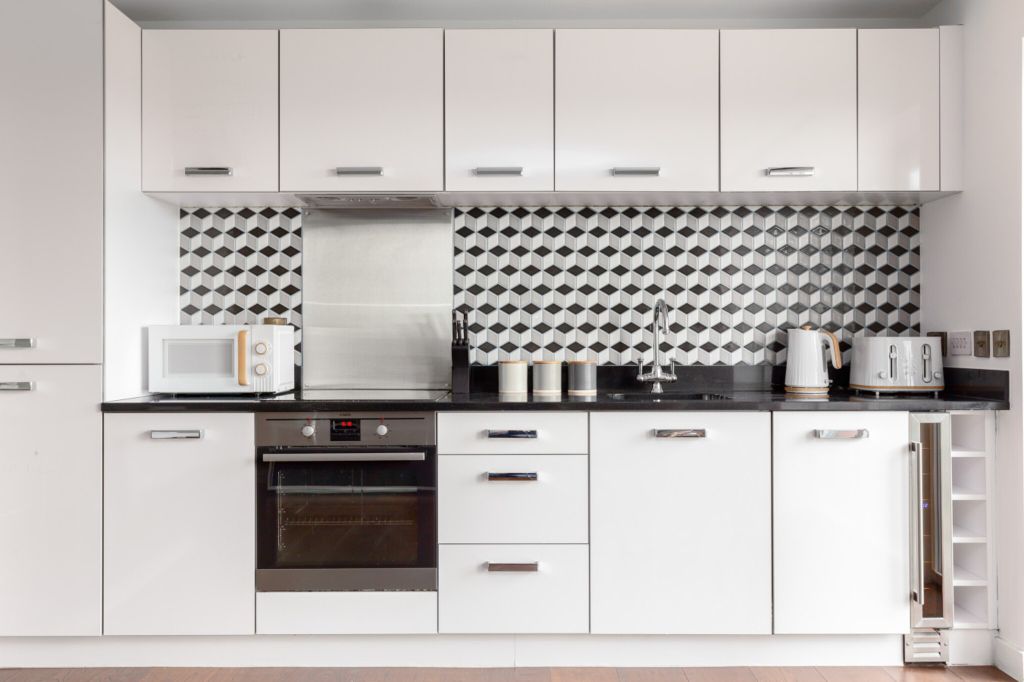 Property photo 2 of 21 Kitchen