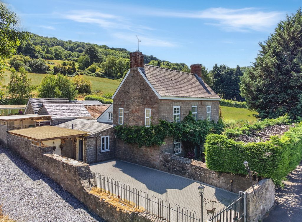 Property photo 1 of 29 Delbourne Farm-74