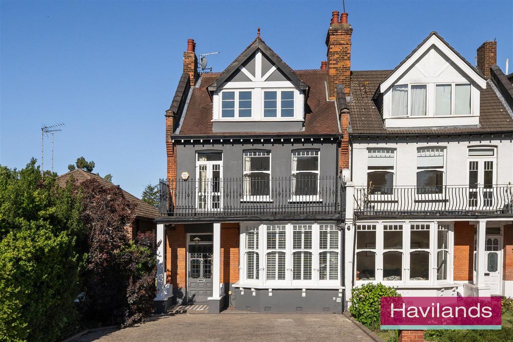 Property photo 1 of 23 Eversley Park Road-23.Jpg