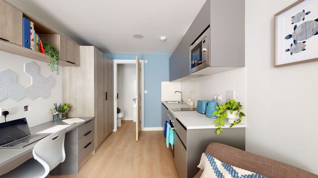 Property photo 2 of 8 Classic Studio