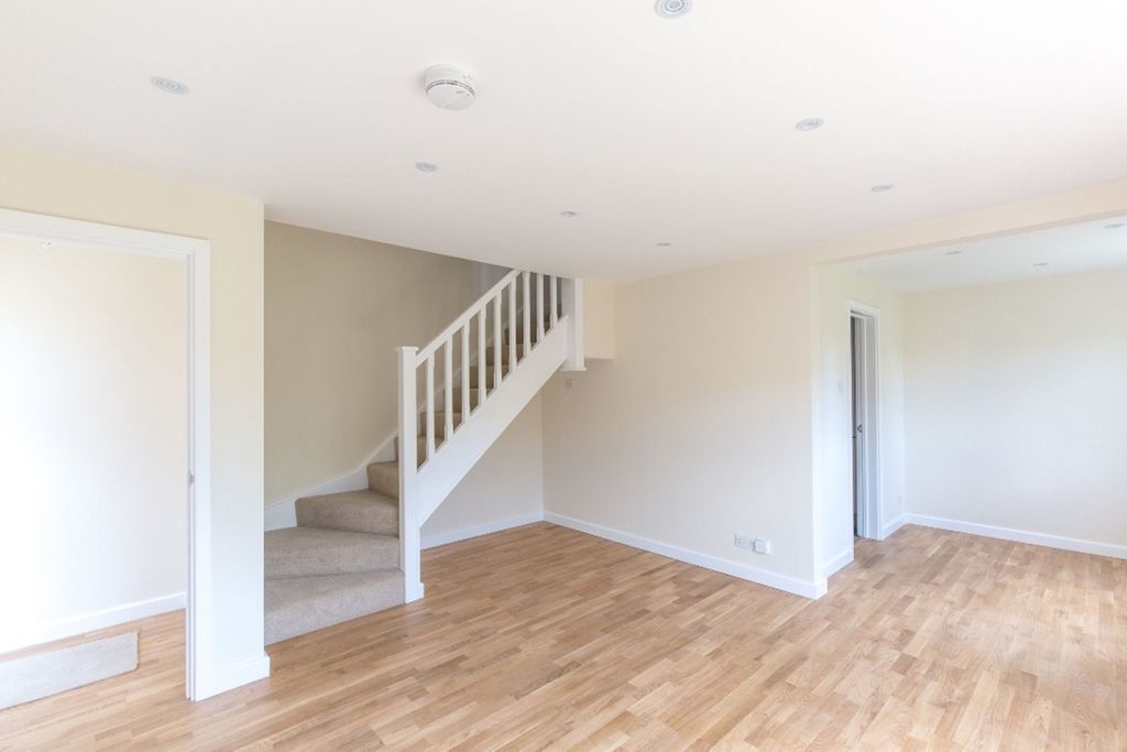 Property photo 2 of 10 Living_Room (Example)