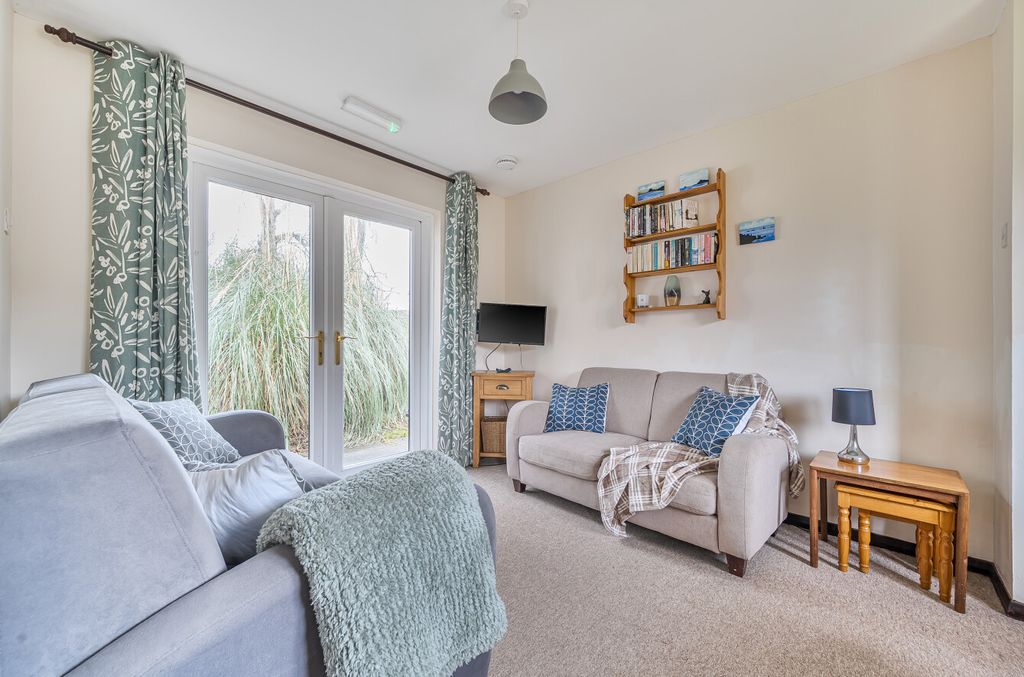 Property photo 3 of 10 1393384-6-6940204...