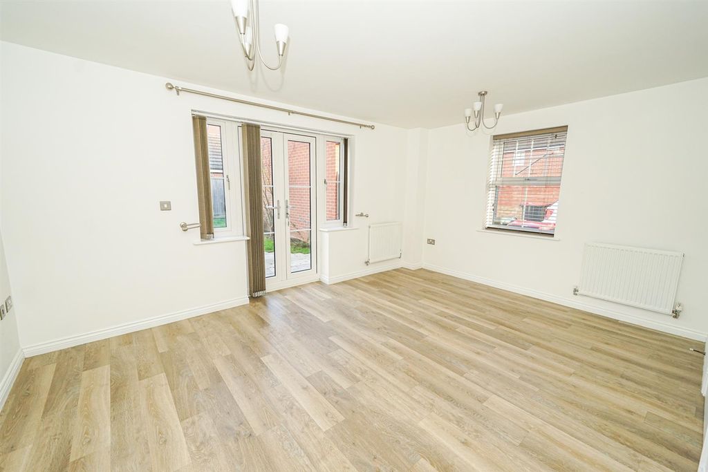 Property photo 2 of 17 Dsc06558-2.Jpg