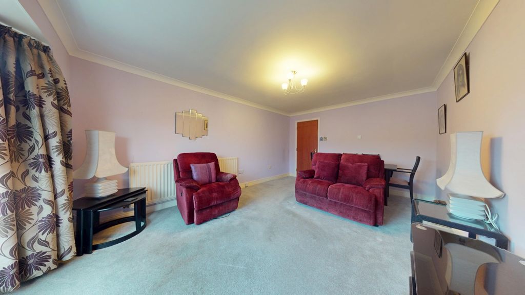 Property photo 2 of 16 4817343