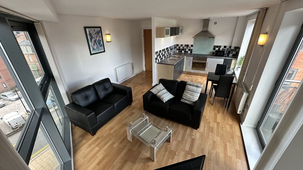 Property photo 2 of 13