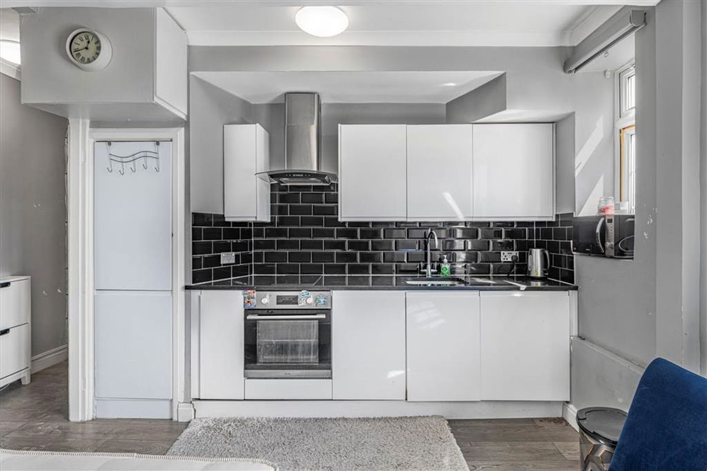 Property photo 3 of 4