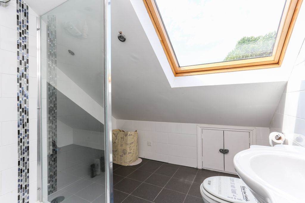 Property photo 3 of 4