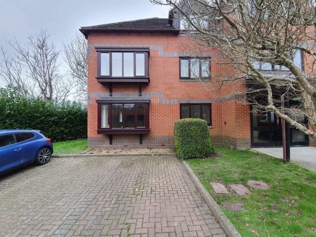 Property photo 1 of 2