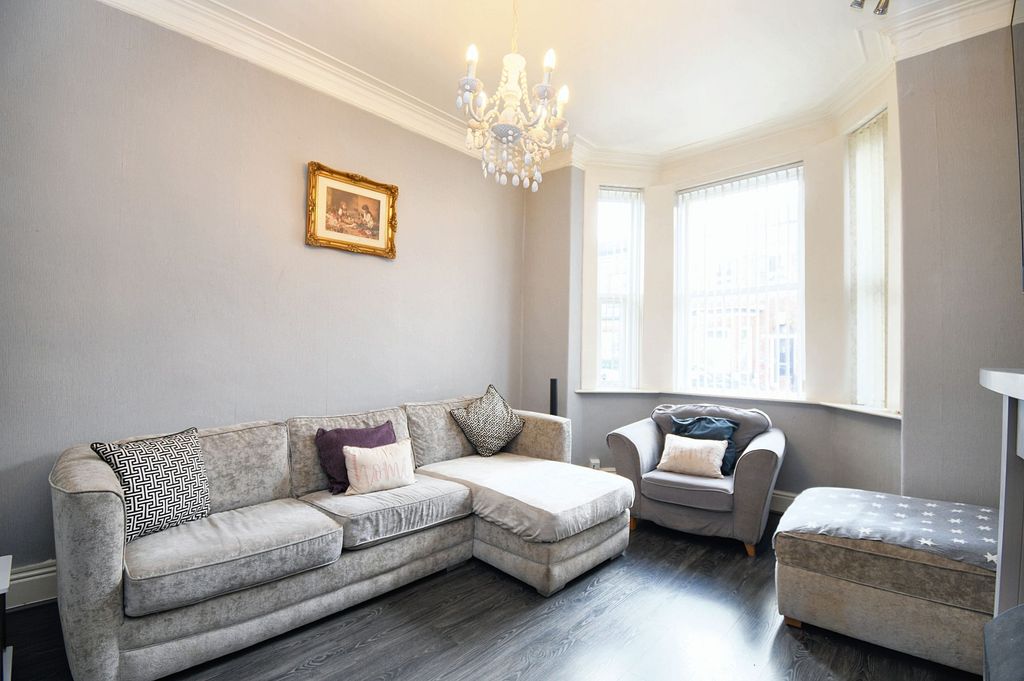 Property photo 3 of 17