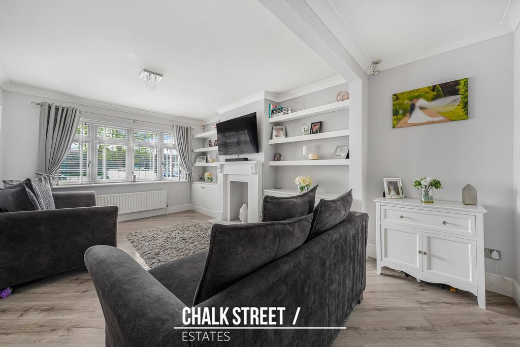 Property photo 3 of 30