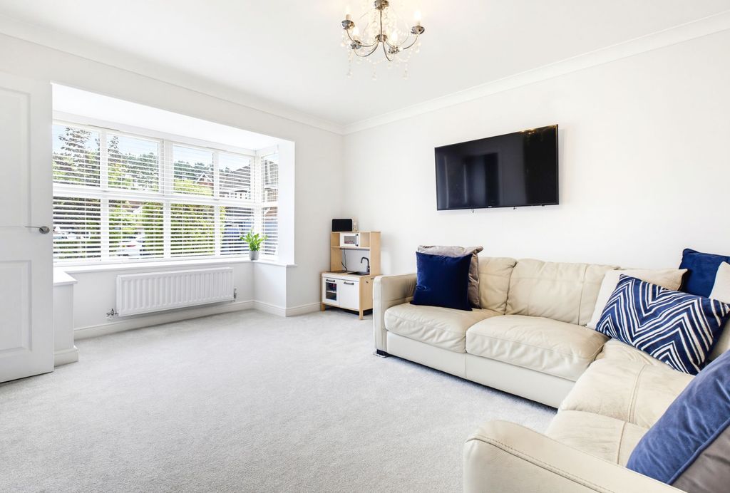 Property photo 2 of 37