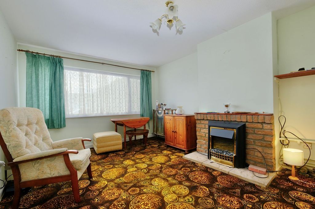 Property photo 2 of 9