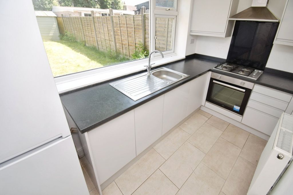 Property photo 3 of 15 Kitchen