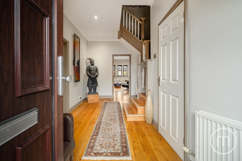 Property photo 2 of 25 5058774