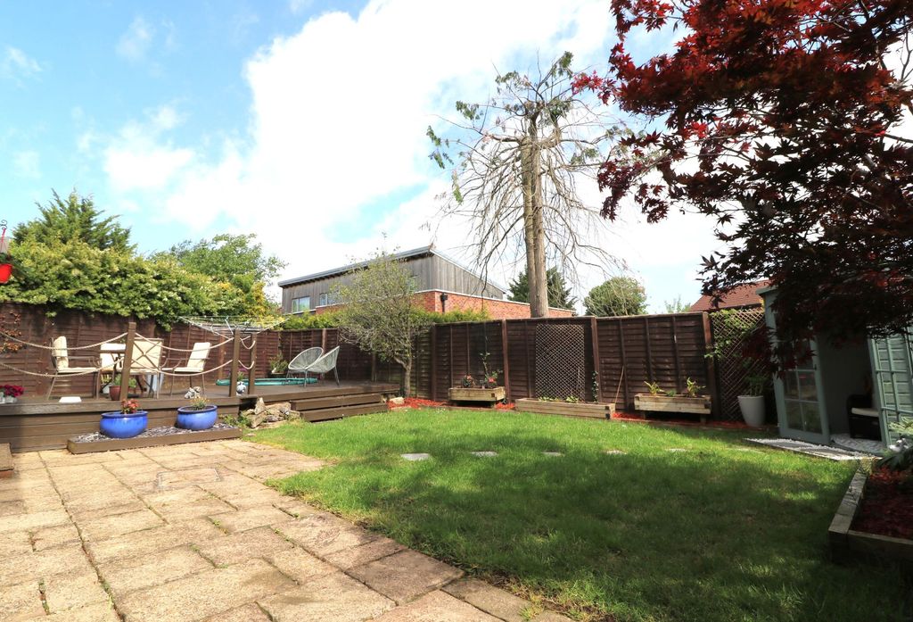 Property photo 2 of 16
