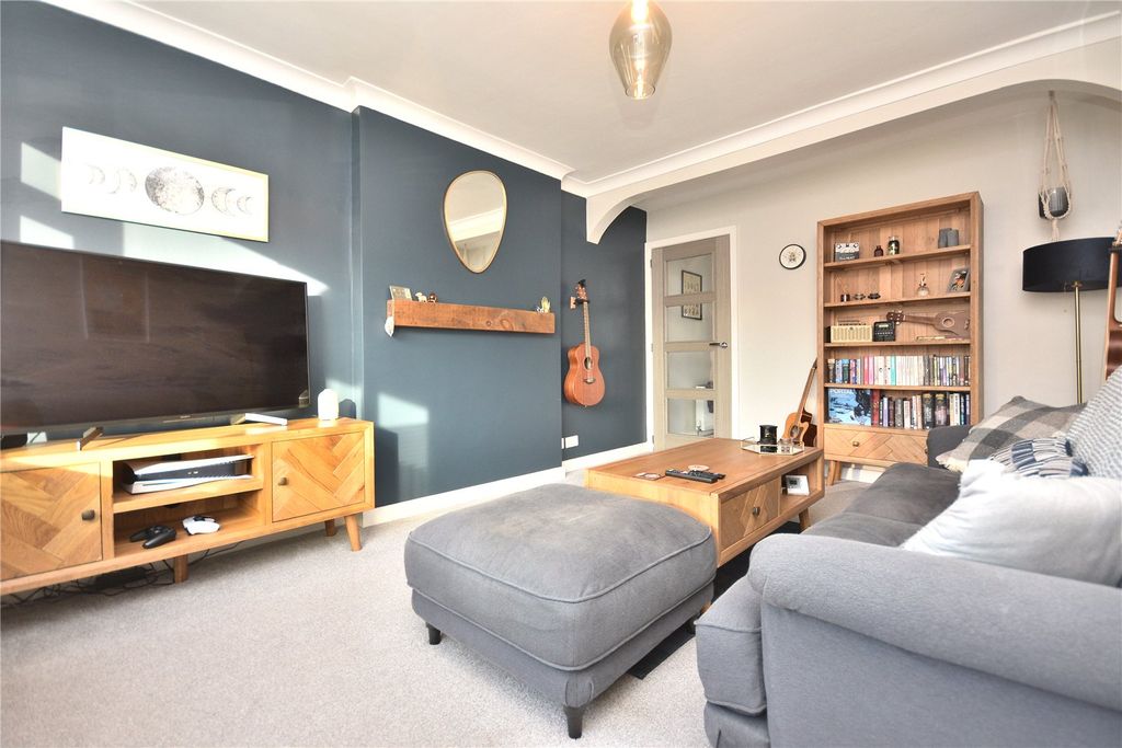 Property photo 2 of 17 Picture No. 03