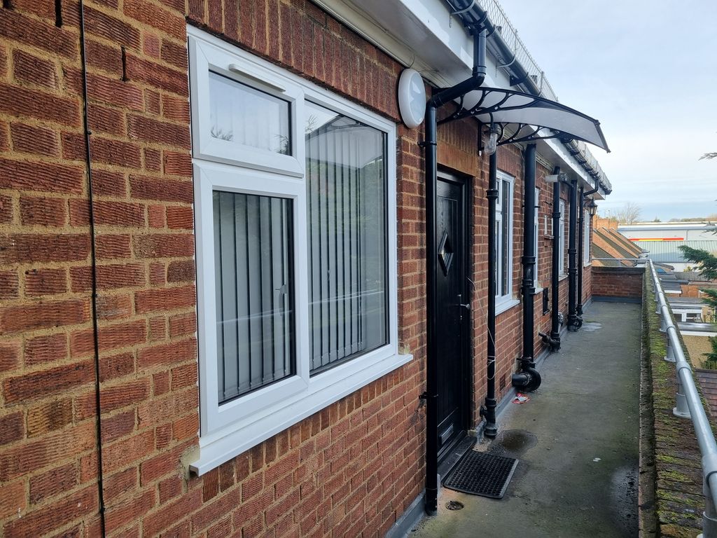Property photo 1 of 6