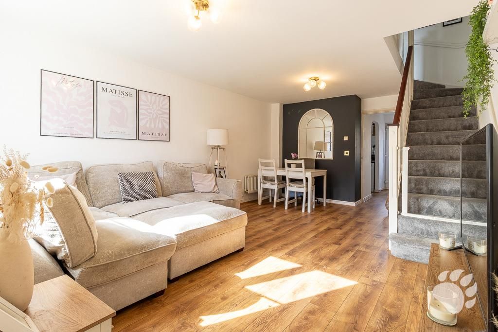 Property photo 2 of 20 Lounge