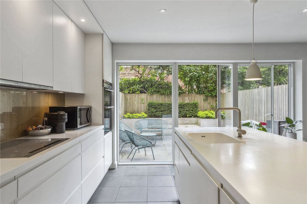 Property photo 1 of 14 Kitchen