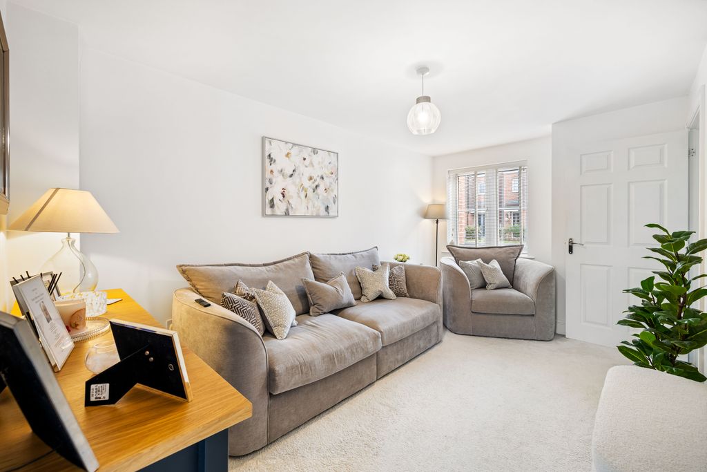 Property photo 3 of 17 Image7.Jpg