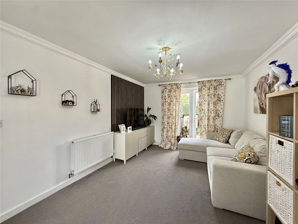 Property photo 3 of 12 Picture No. 02