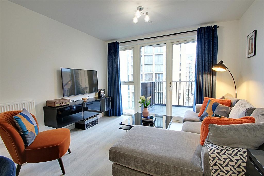 Property photo 2 of 16 Living Room.Jpg