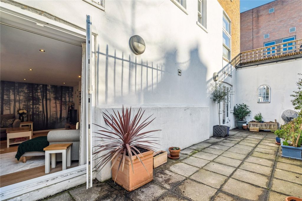 Property photo 2 of 10 Picture No. 17