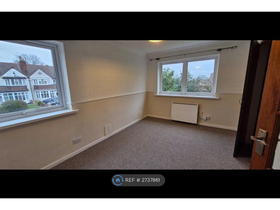 Property photo 2 of 11 Bedroom 1