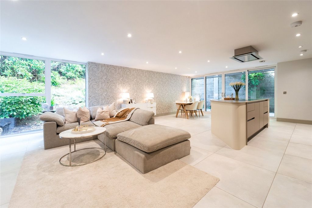 Property photo 2 of 21 Picture No. 53