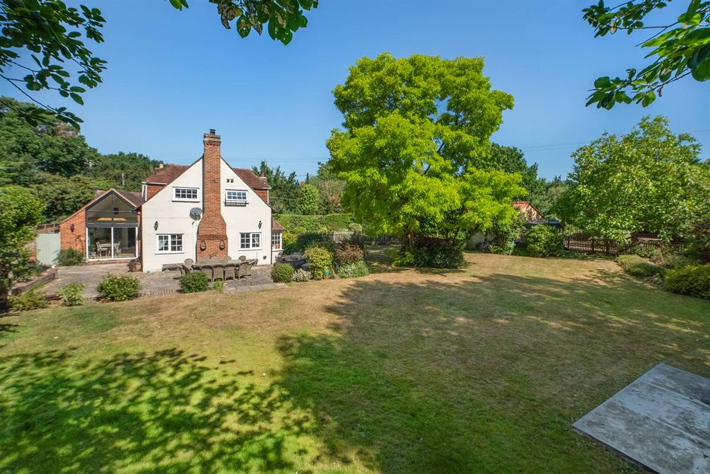 Property photo 2 of 50