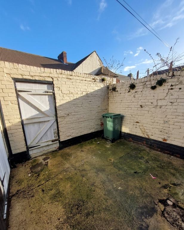 Property photo 3 of 17