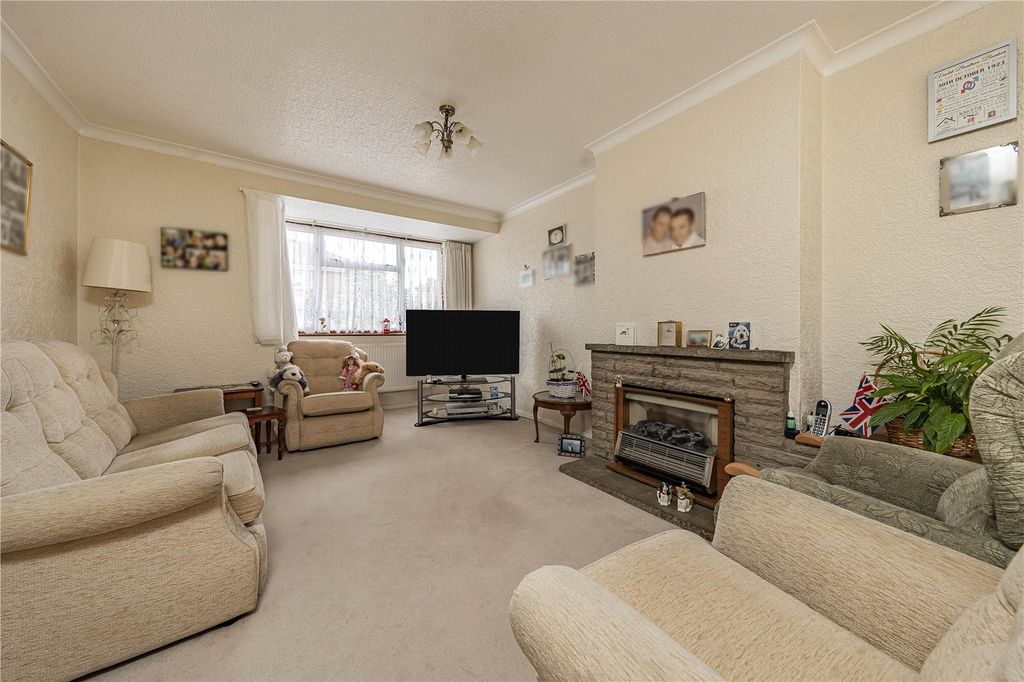 Property photo 2 of 15 Picture No. 11