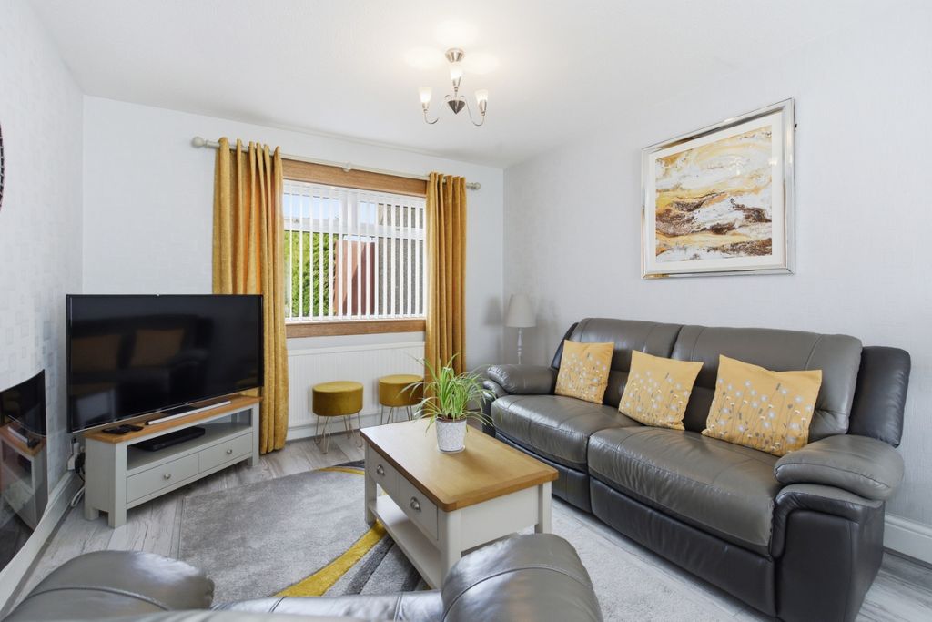 Property photo 3 of 28 5036166