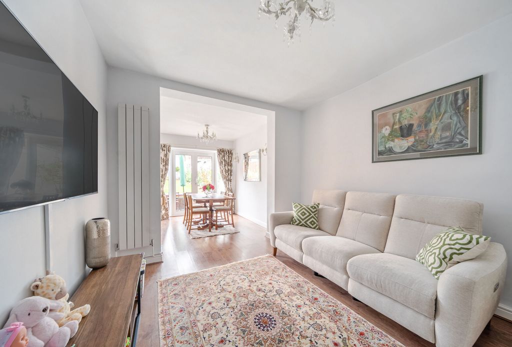 Property photo 1 of 14 1332188-18-688Ba8...